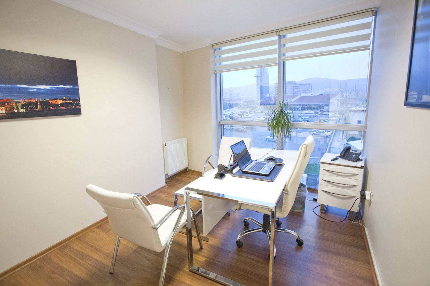 Beyaz Ofis Mobilya Takımları Ulaş Bey İstanbul