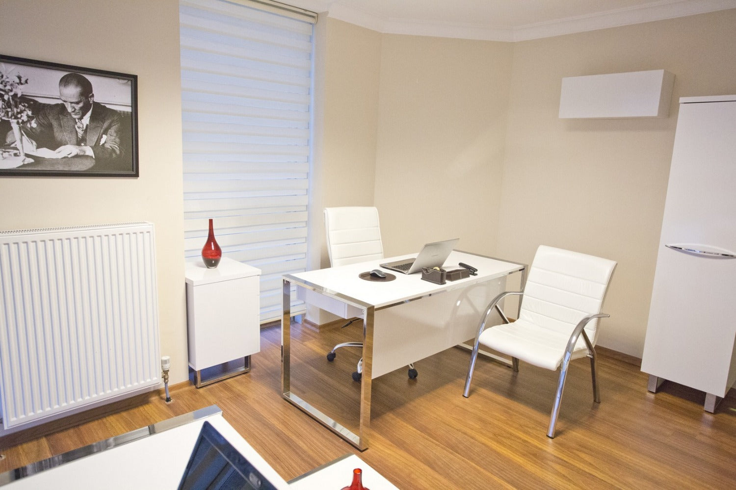 Beyaz Ofis Mobilya Takımları Ulaş Bey İstanbul