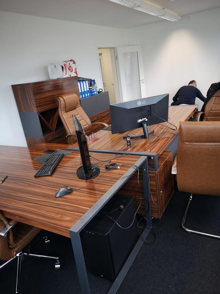 Almanya Ofis Mobilyaları Altan Bey