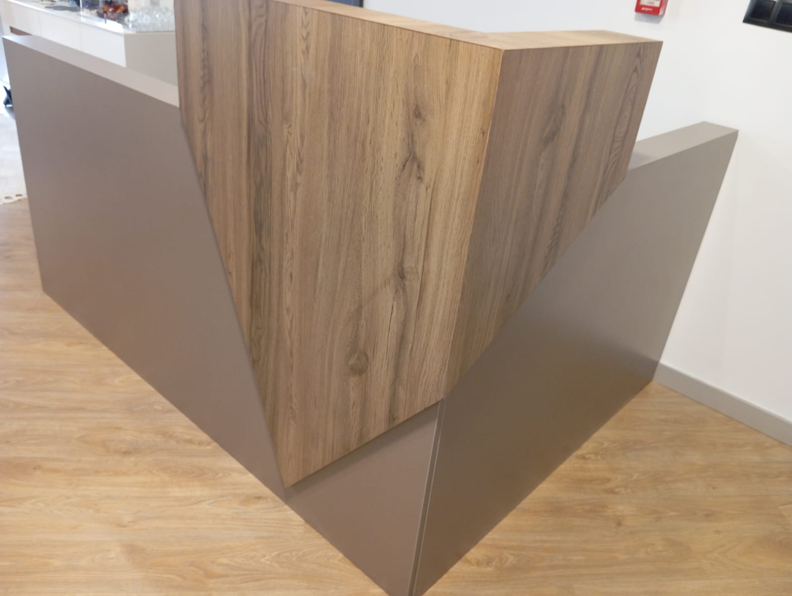 Reception Desk Roma