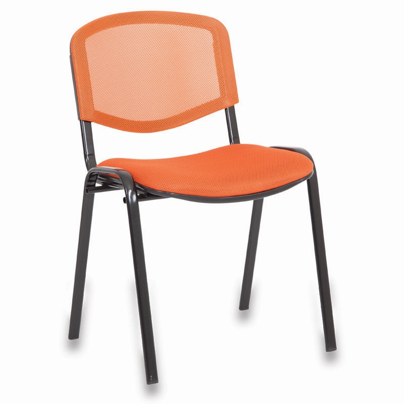 Mouwloos model van mesh met verf
