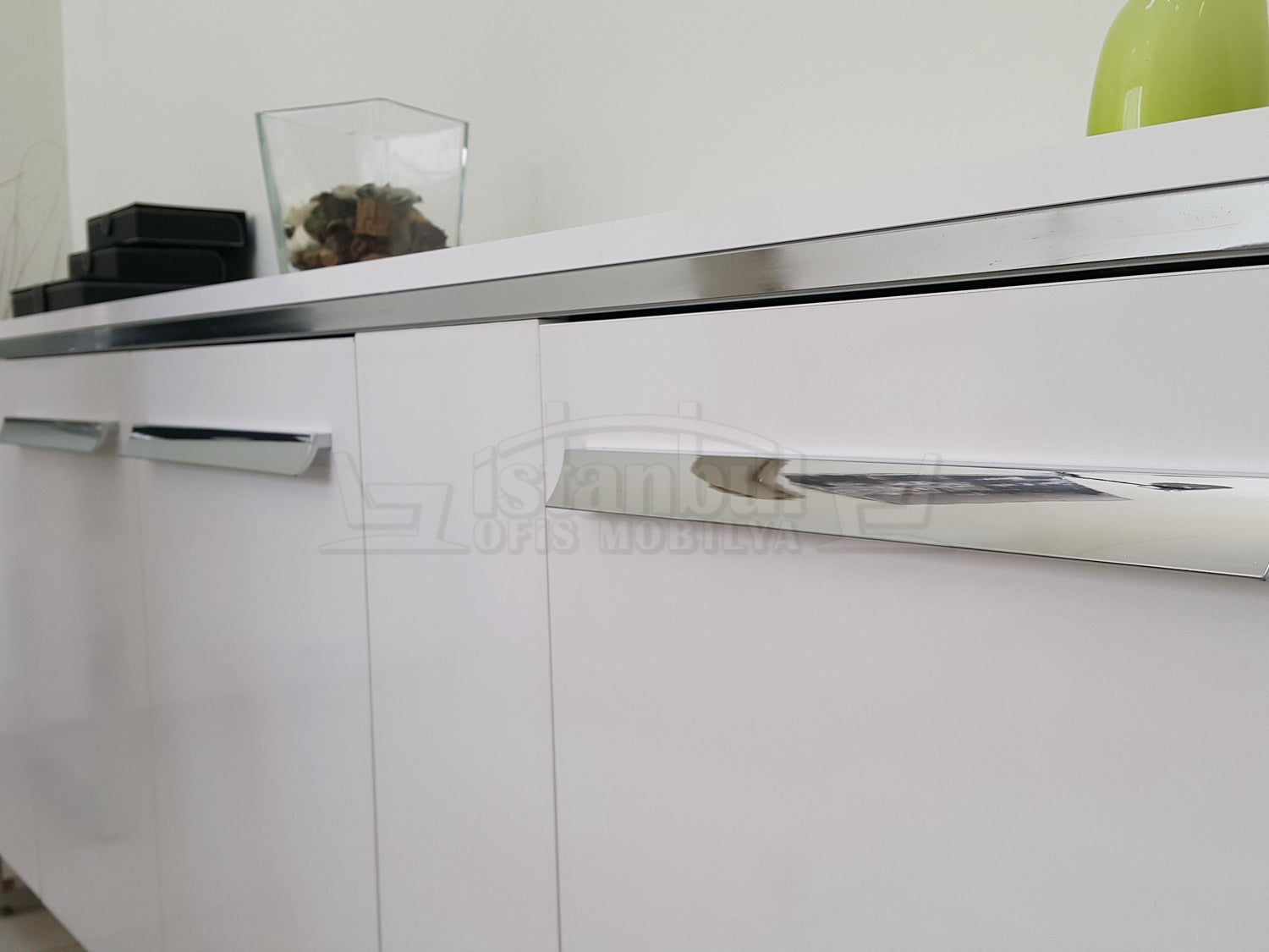Apple Konsol Dolap