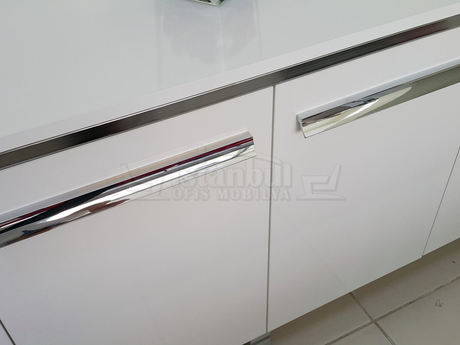 Apple Konsol Dolap