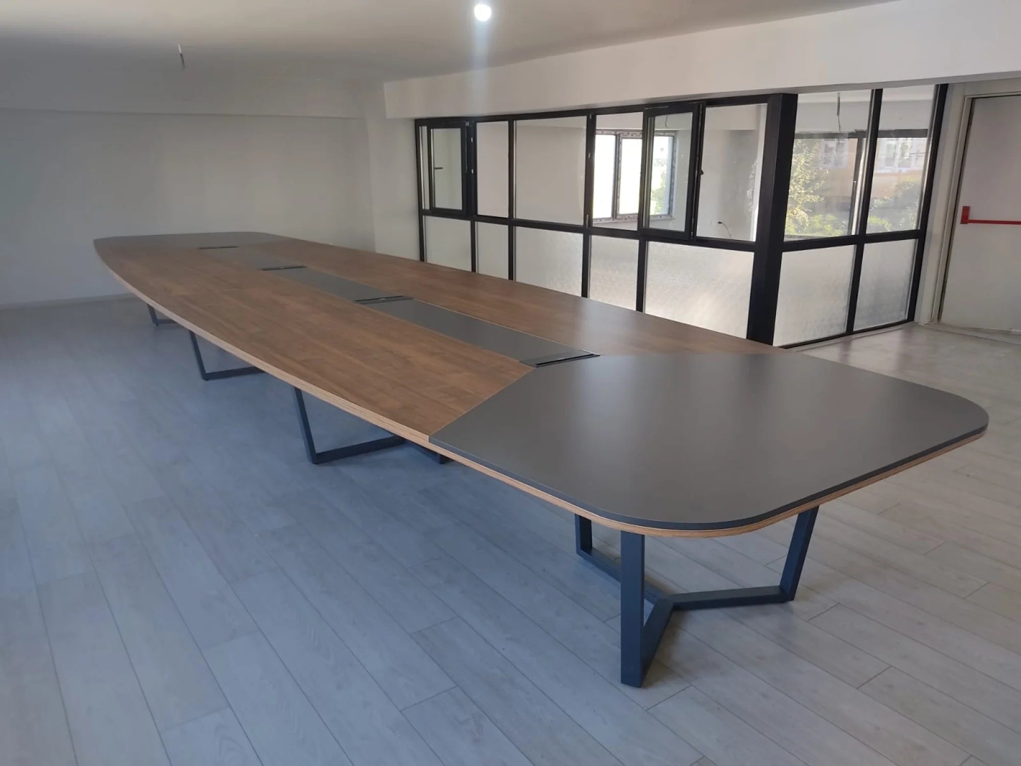 Büyük Oval Toplantı Masası 20-22 Kişilik ISTANBUL