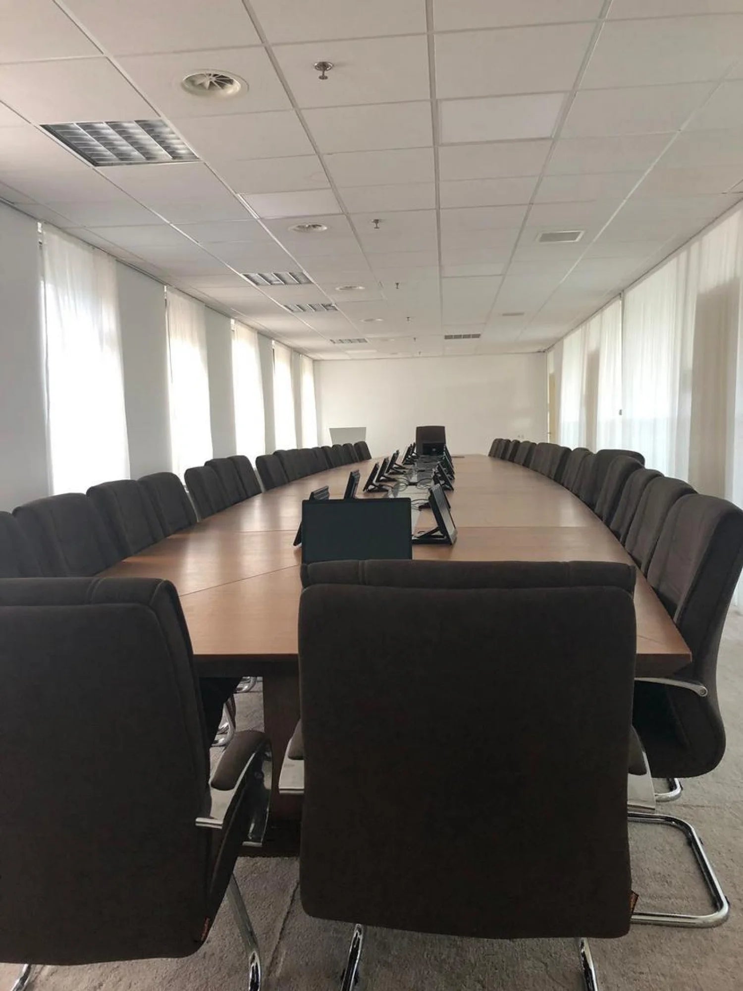 Hollanda Ahşap Toplantı Masası İstanbul Ofis Mobilya