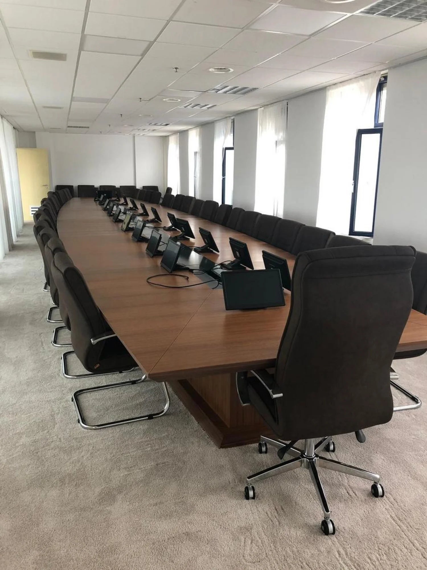Hollanda Ahşap Toplantı Masası İstanbul Ofis Mobilya