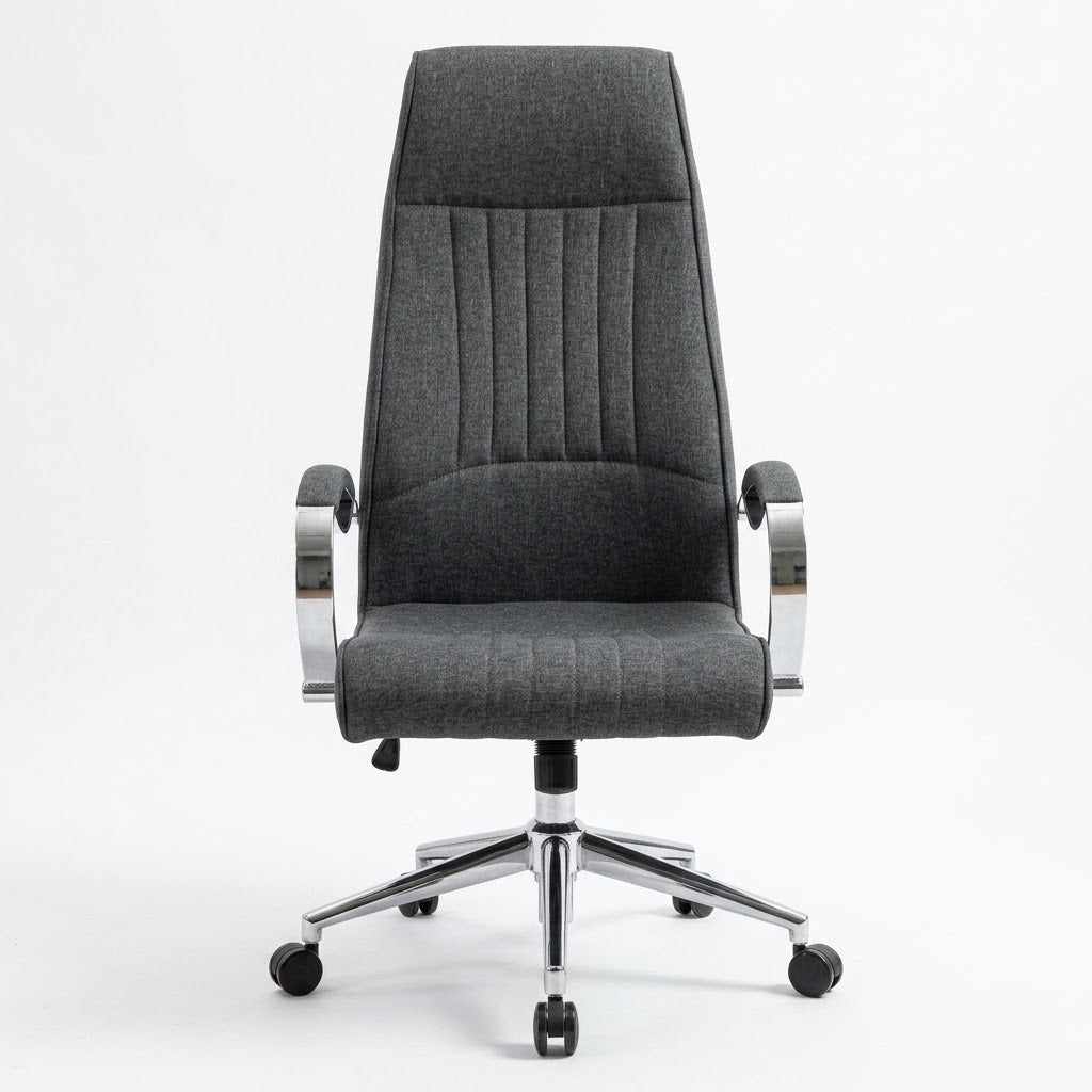 İstanbul Ofis Mobilya marka koyu gri kumaş döşemeli, metal detaylı ve ergonomik tasarımlı modern yönetici koltuğu.