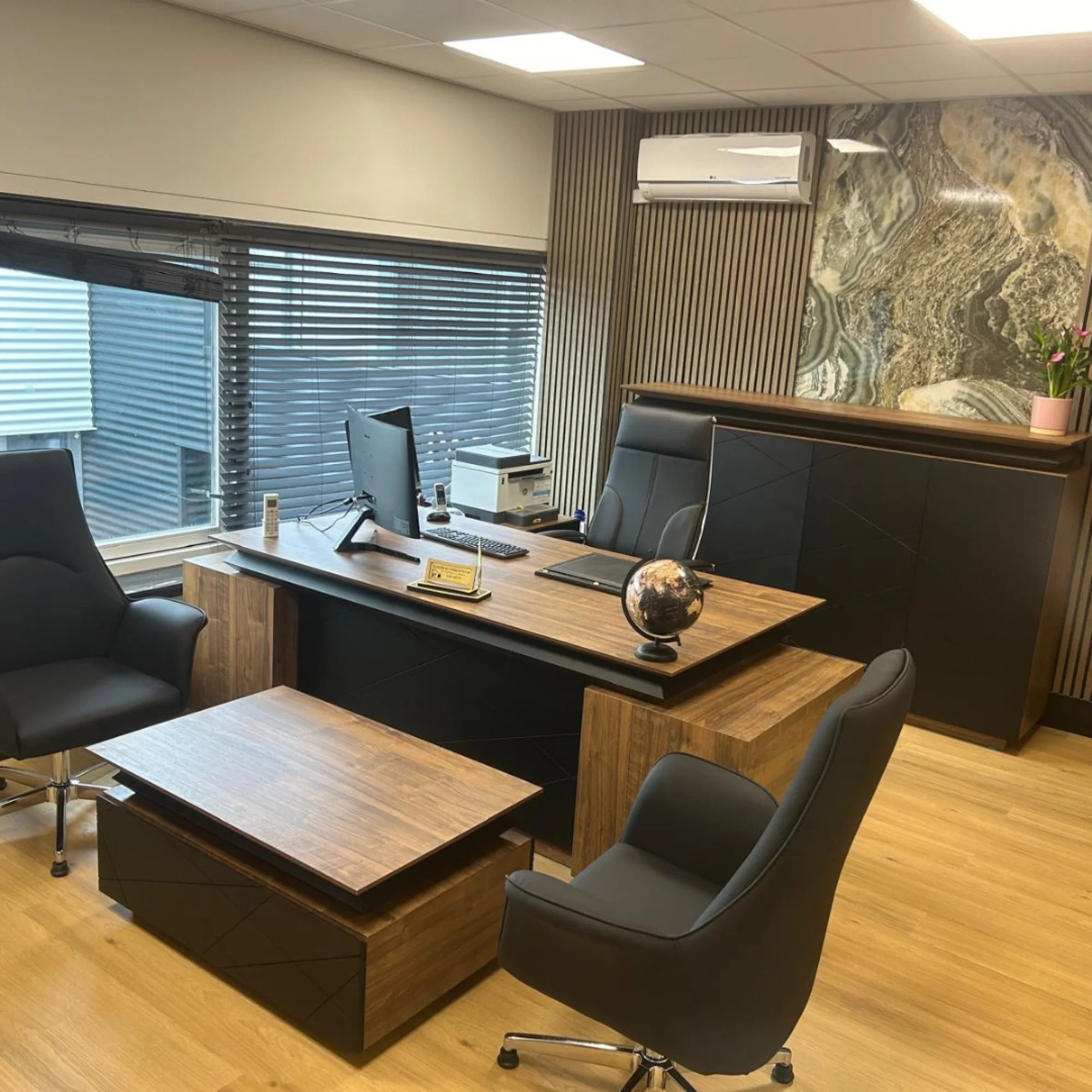 Master-Bouwbedrijf Ofis Takımı İstanbul Ofis Mobilya